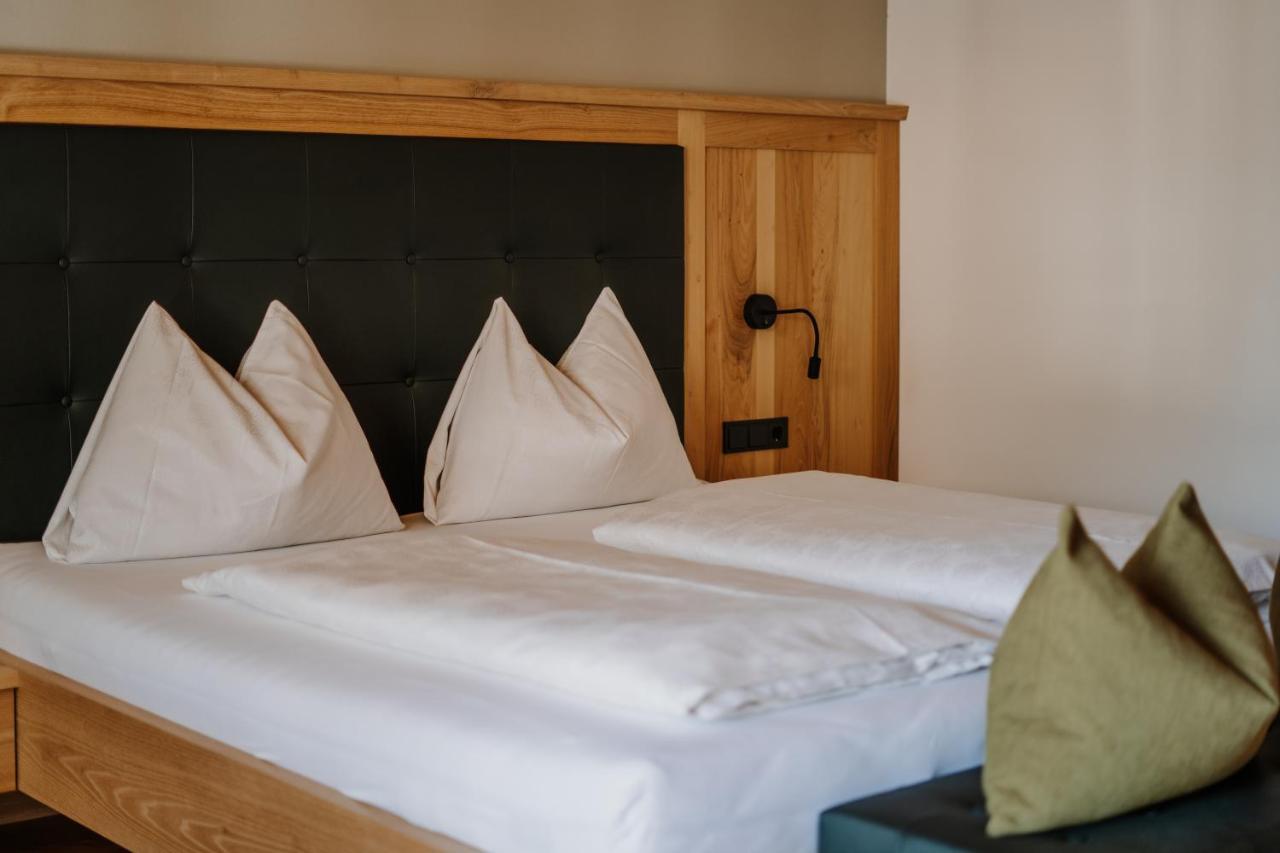 Hotel Weingut Klosterhof Caldaro Eksteriør billede