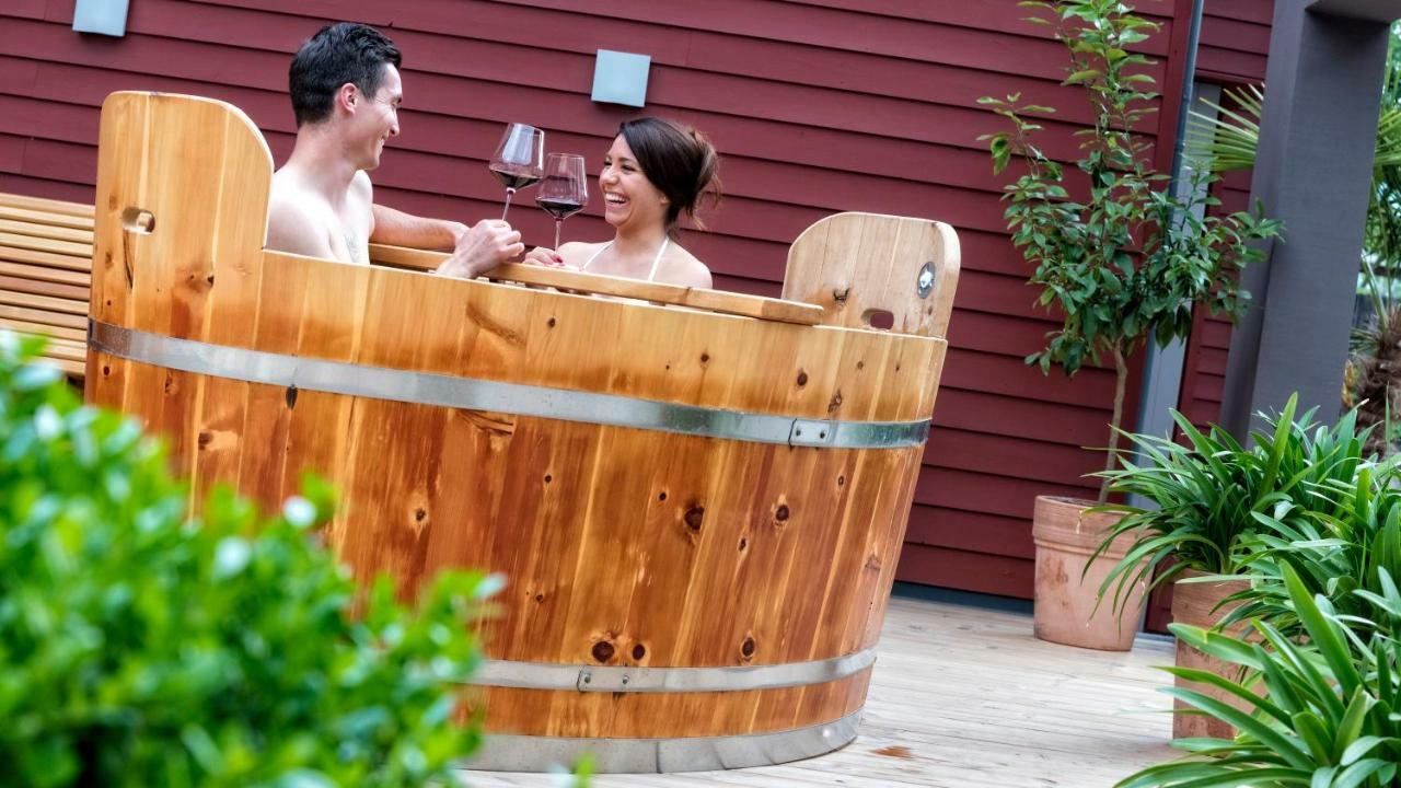 Hotel Weingut Klosterhof Caldaro Eksteriør billede