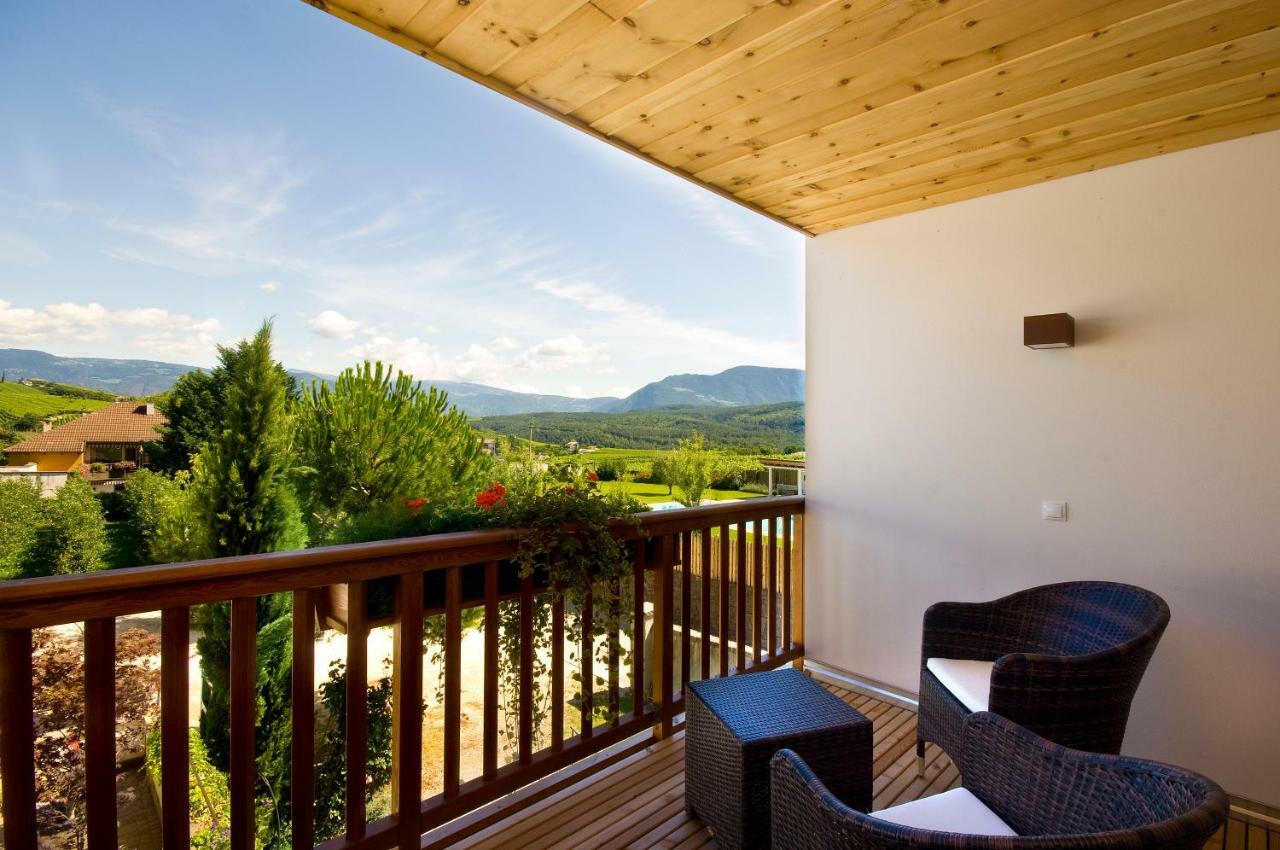 Hotel Weingut Klosterhof Caldaro Eksteriør billede
