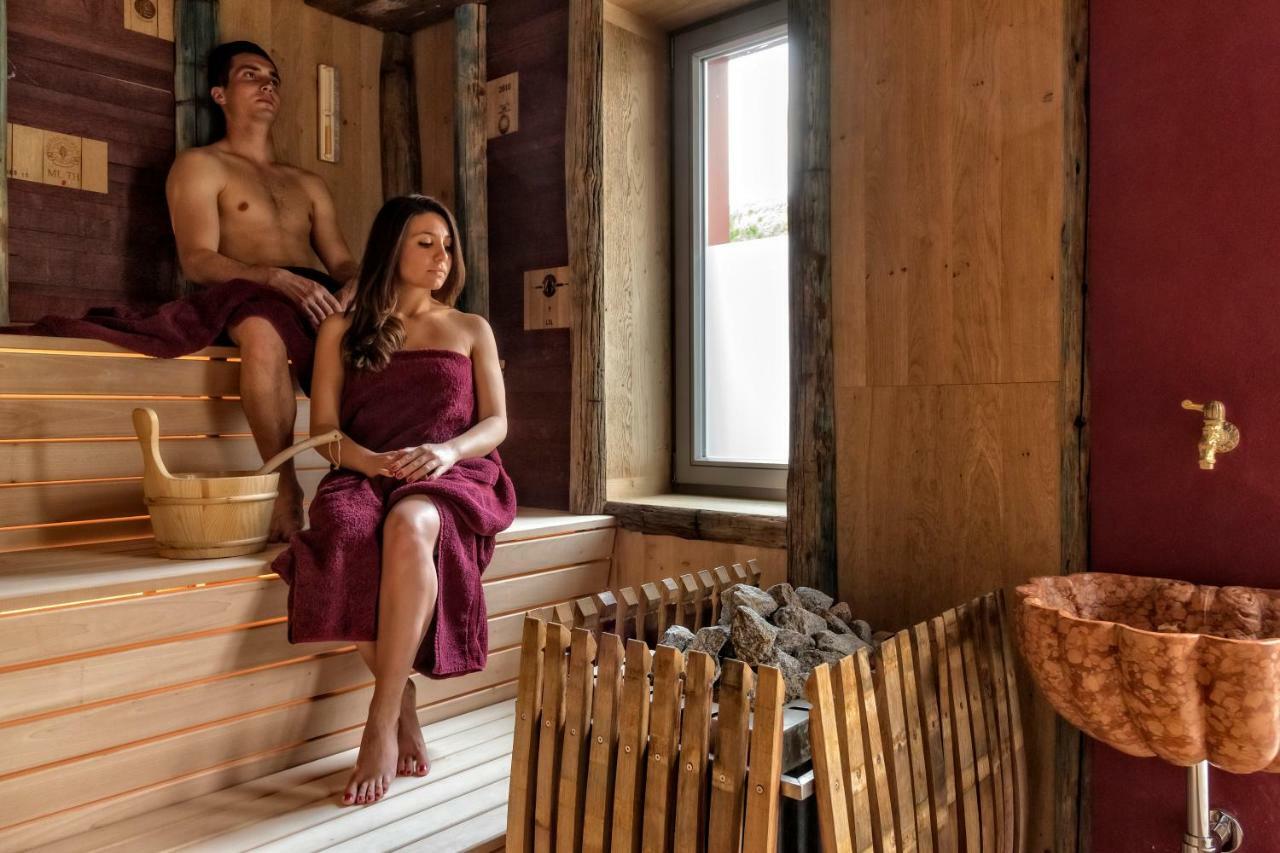 Hotel Weingut Klosterhof Caldaro Eksteriør billede
